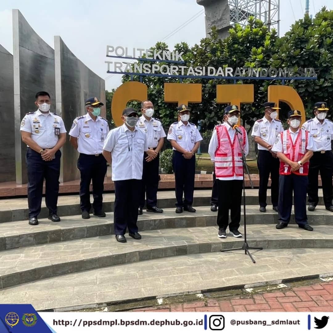 Menteri Perhubungan  mengunjungi sekolah kedinasan Kemenhub
