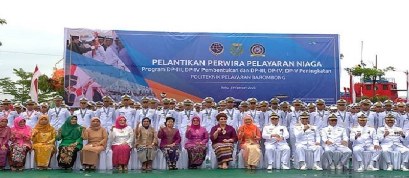 Pelantikan Perwira Pelayaran Niaga lulusan Politeknik Pelayaran Barombong