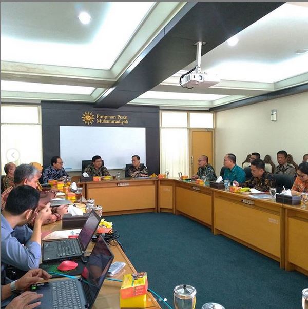 Pembahasan rencana kerjasama di bidang pendidikan kelautan melalui sekolah Matra Laut BPSDMP bertempat di Kantor Pimpinan Pusat Muhammadiyah Yogyakarta.